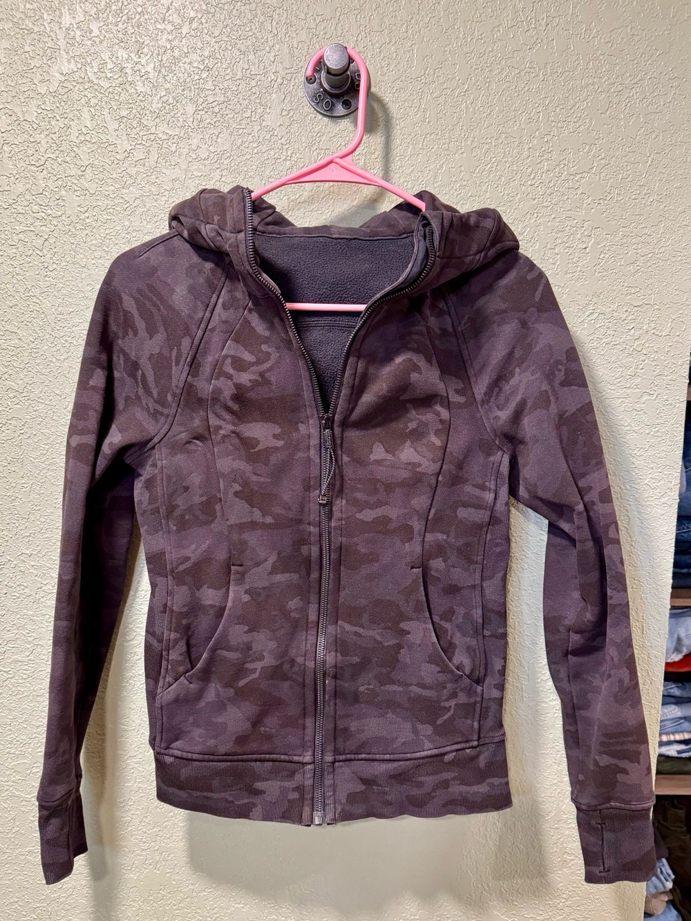 Lululemon Camo Scuba Hoodie size 4